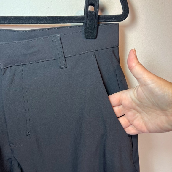 Fabletics Mens The Only Pant Black Regular Fit Performance Golf Stretch Sz 30x30 - Picture 3 of 11